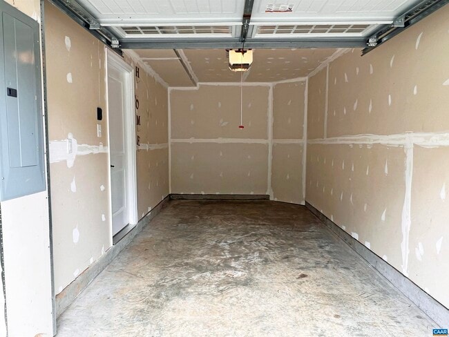 Building Photo - 2056 BethPage Ct