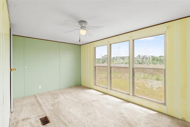 Building Photo - 675 FM 1696