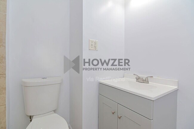 Building Photo - 14 Chester Ave