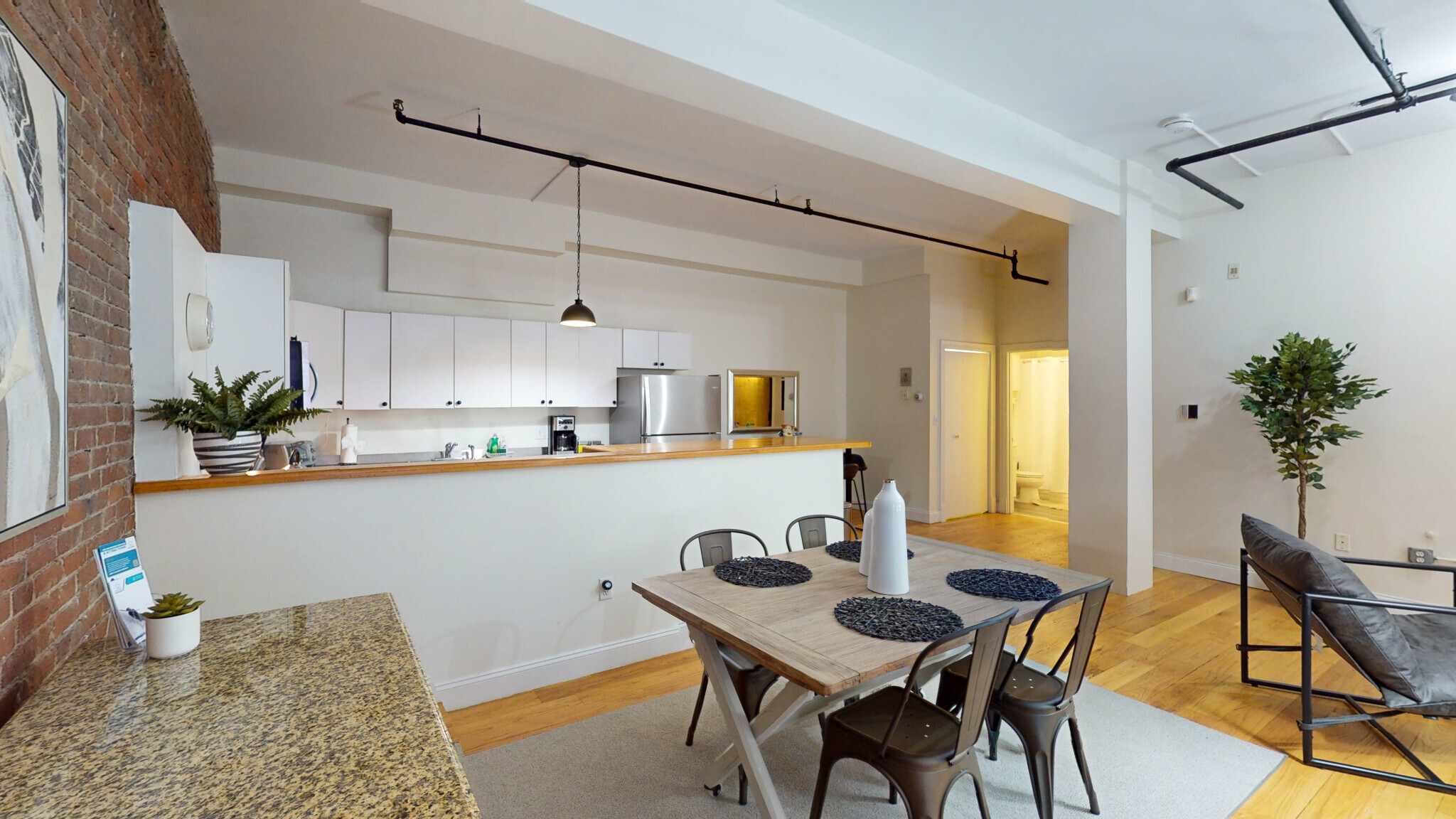 Apt 1D - 13 Stanhope St