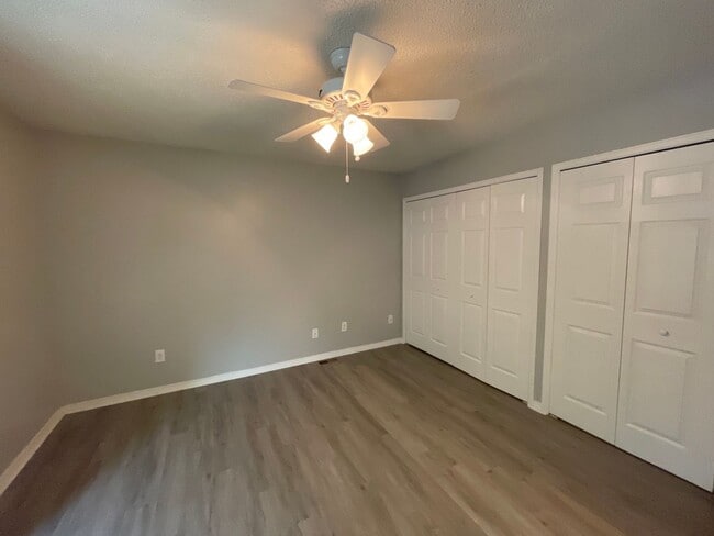 Building Photo - 4015 Stonedike Dr