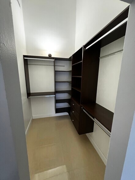 Master Closet - 2310 Elm Ct