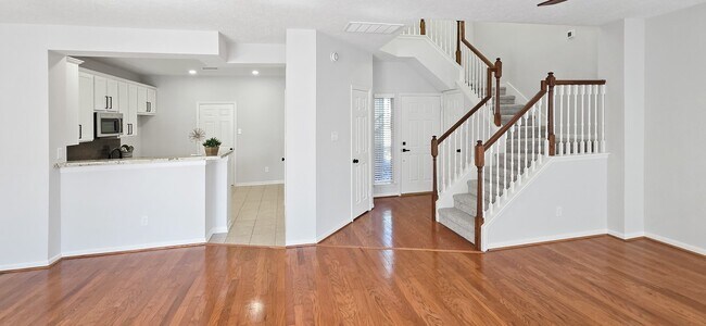Building Photo - 14 Valley Oaks Cir