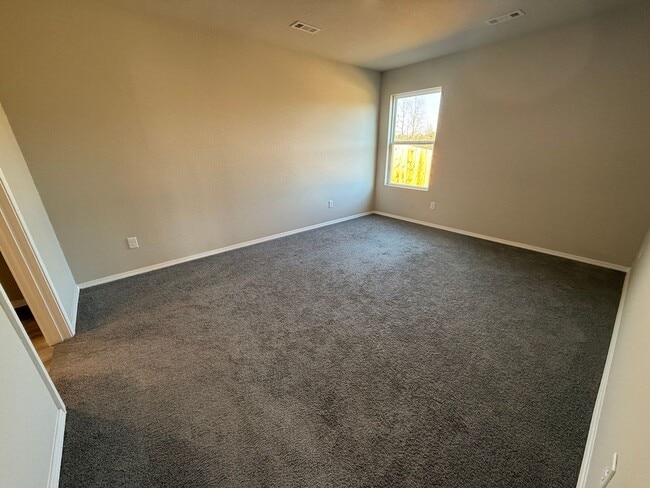 Building Photo - 6153 Discovery Trl