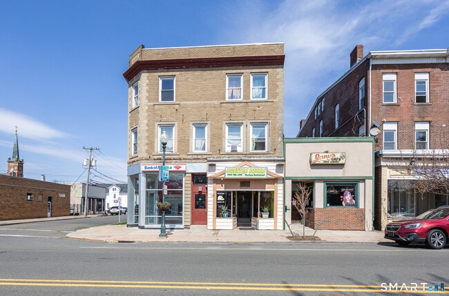 Building Photo - 60 Center St