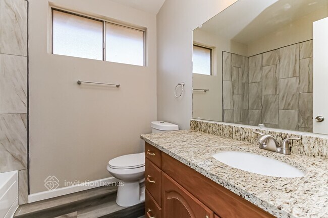 Building Photo - 2717 W Estrella Dr