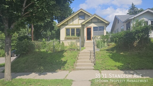 Primary Photo - 3901 Standish Ave
