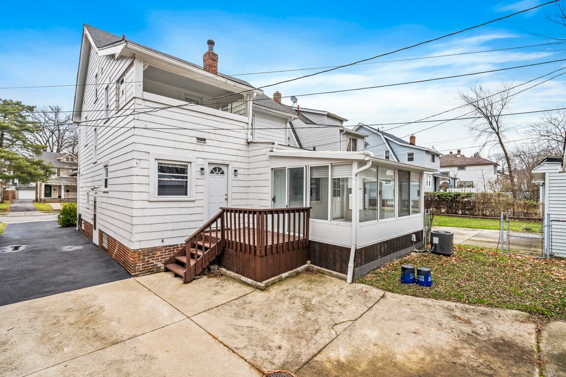 Building Photo - 3372 Silsby Rd