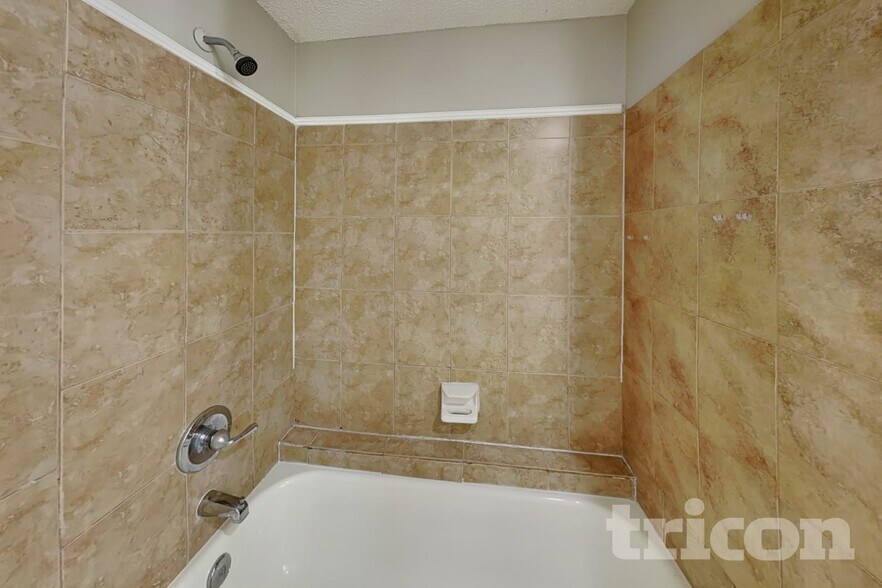 Building Photo - 506 Emberwood Dr