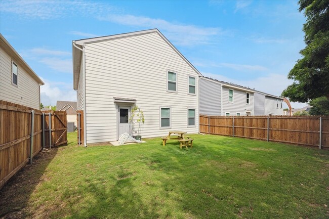 Building Photo - 7352 Tin Star Dr
