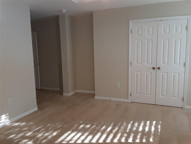 Building Photo - 2533 Old Kent Cir
