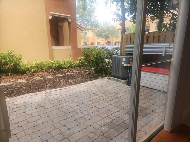 Building Photo - 4915 Tradewinds Ter