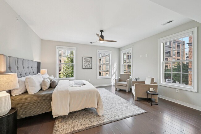 Building Photo - 100 Normandy Ave