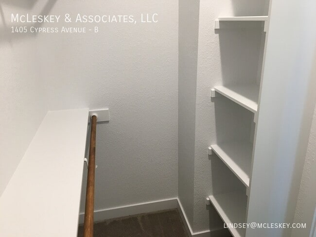 Building Photo - 1405 Cypress Ave