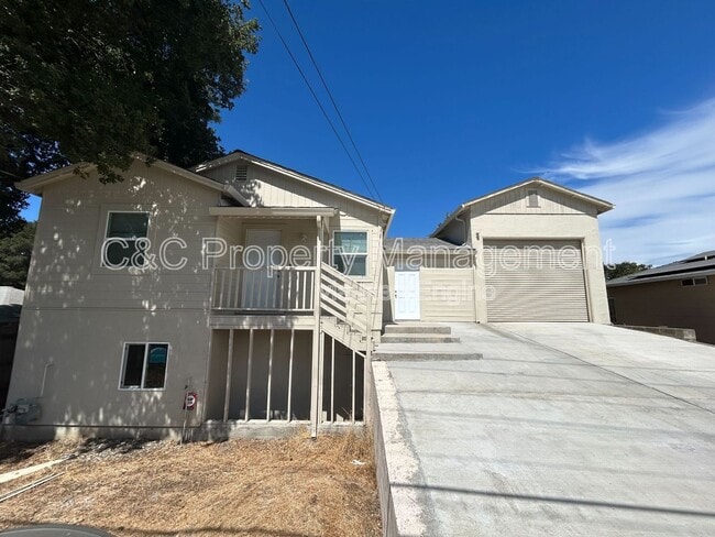 Primary Photo - 2226 Sacramento St