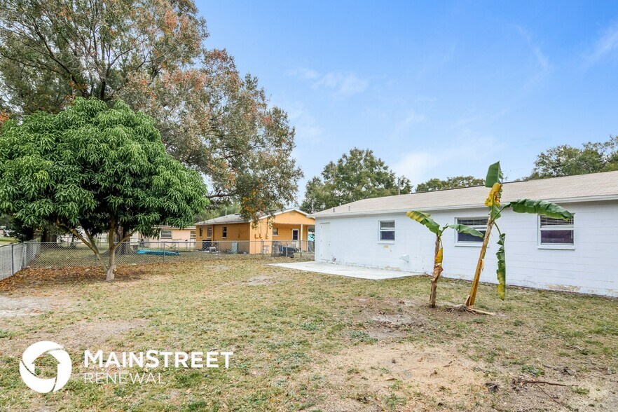 Building Photo - 4805 S 88th St