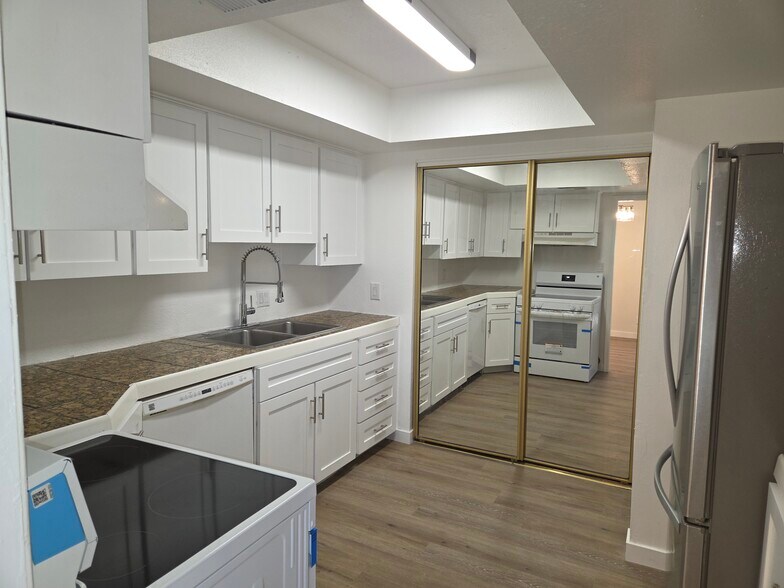 Updated Kitchen - 1005 E Northern Ave