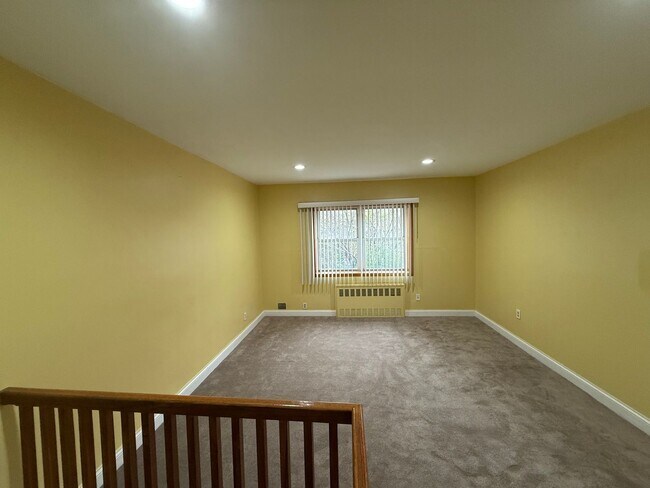 Building Photo - 63-11 110th St