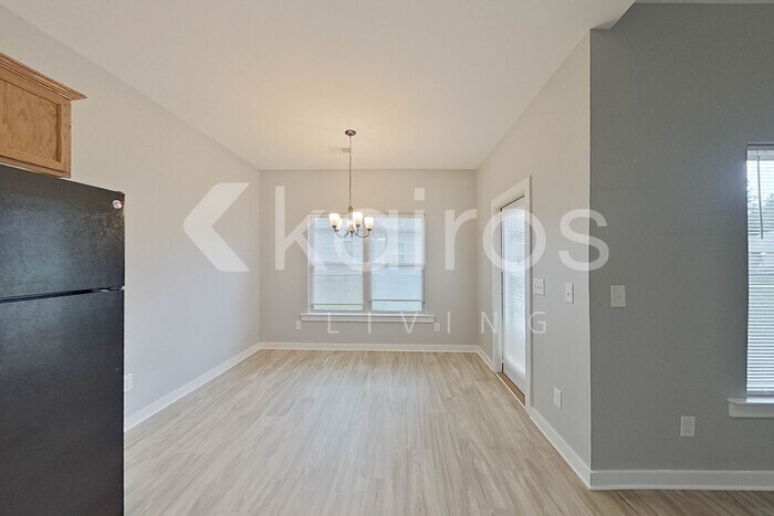 Building Photo - 45 HAWK LN