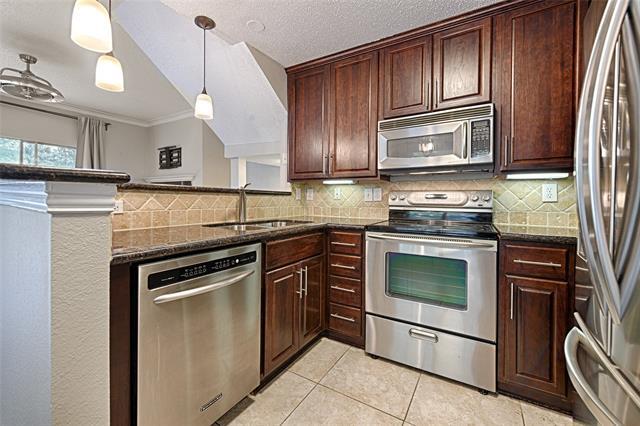 Building Photo - 2201 Wolf St