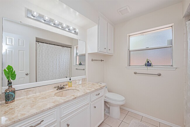 Building Photo - 8018 Zimmermann Dr