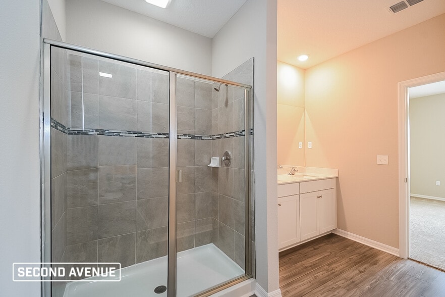 Building Photo - 447 Falcon Ridge Rd