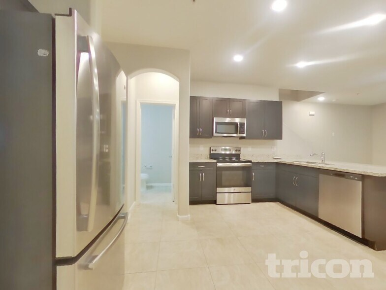 Building Photo - 12586 W Steed Ridge