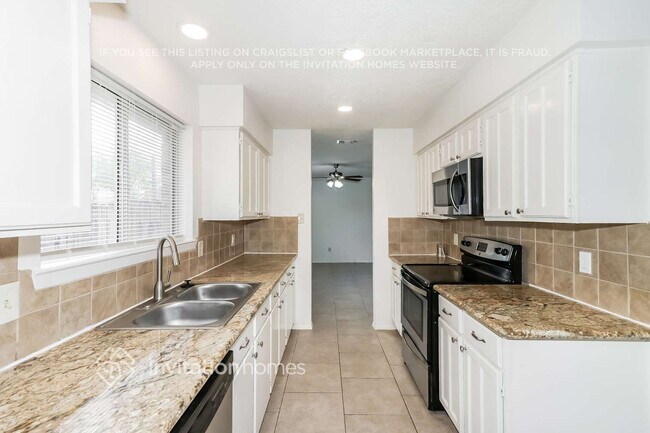 Building Photo - 17102 Stone Stile Dr