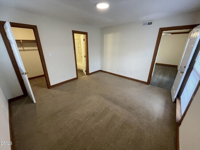 Building Photo - 3535 Ivy Commons Dr