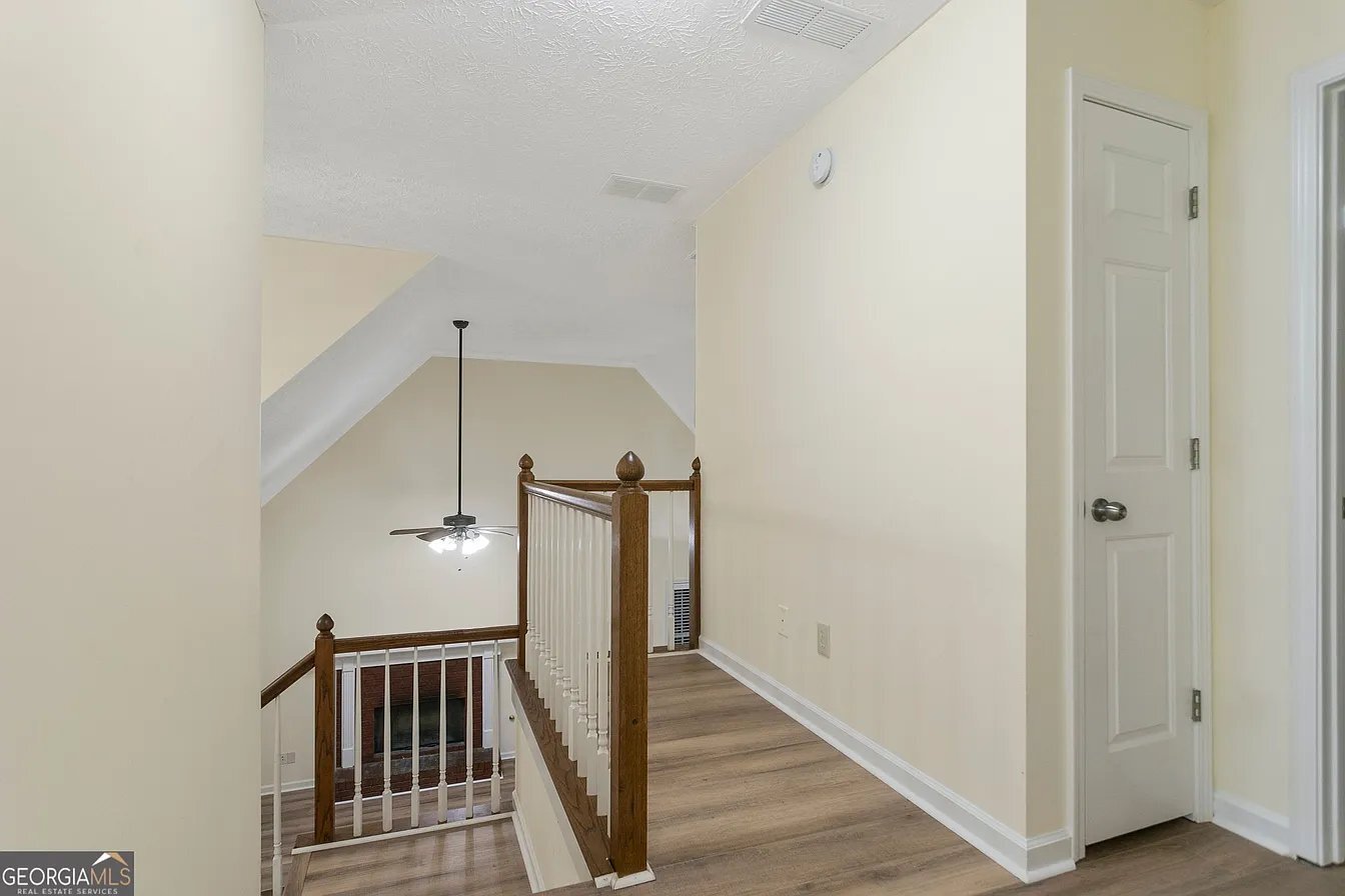 Building Photo - 160 Windward Dr