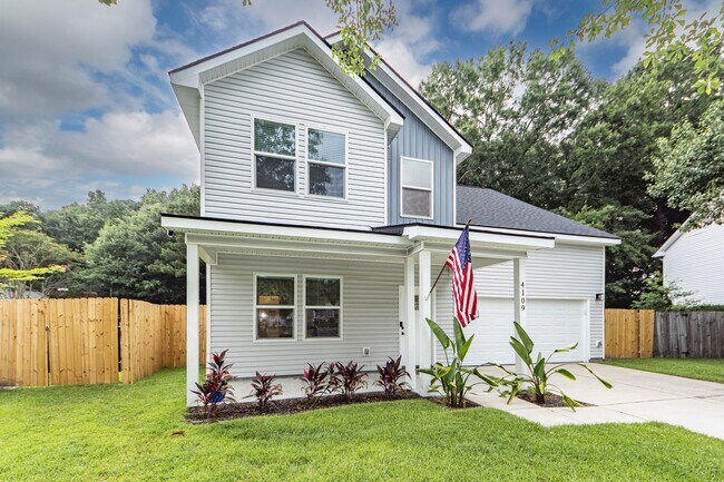 Building Photo - 4 Bedroom 3 Bath Home in Windsor Hill - North Charleston