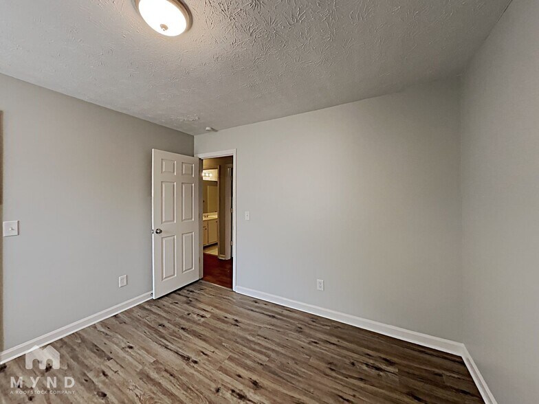 Building Photo - 4825 Hairston Pl