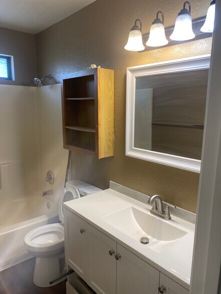 Building Photo - 2613 Schwald Rd