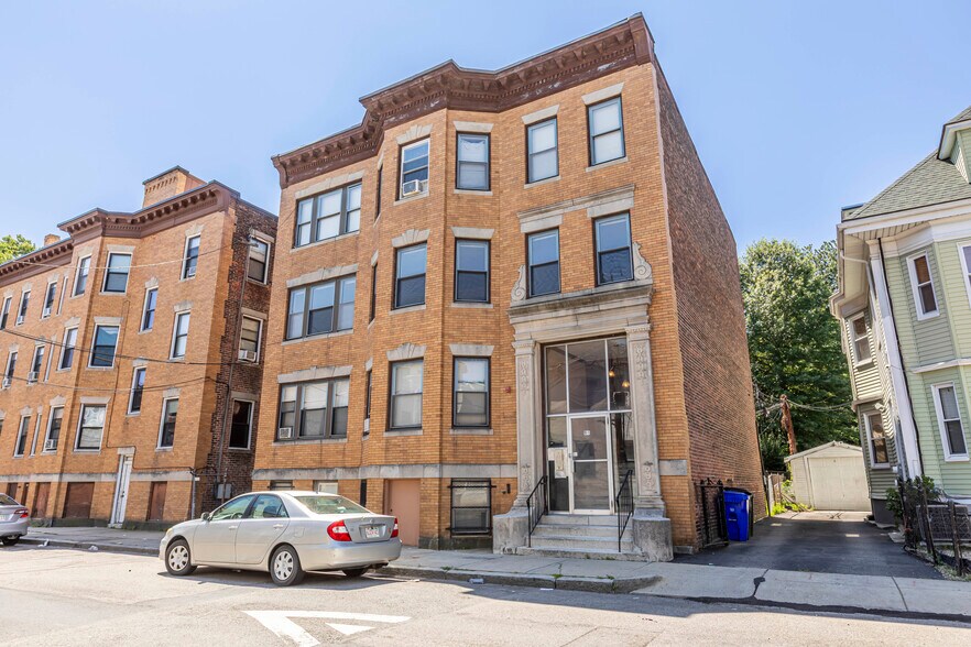 Building Photo - 94 Hutchings St
