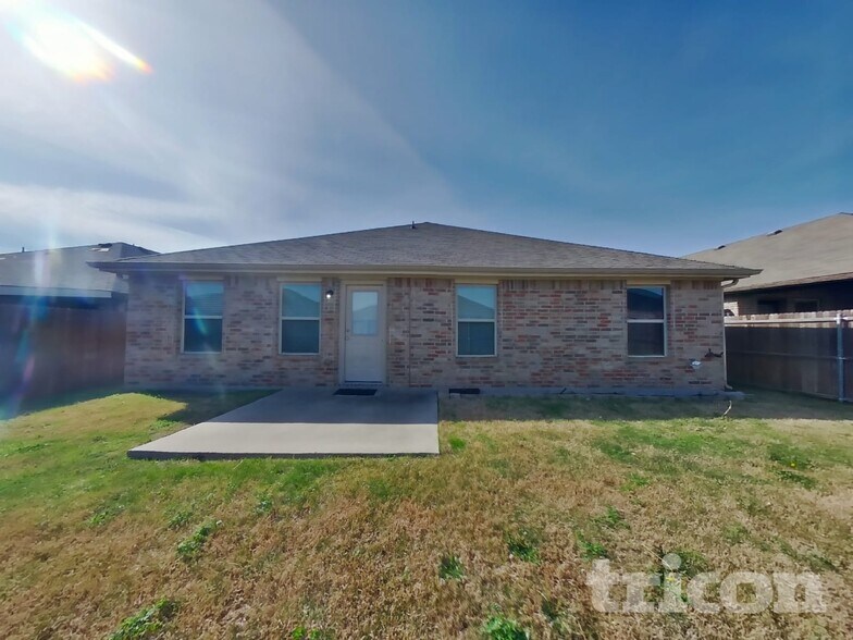 Building Photo - 949 Corbitt Ln