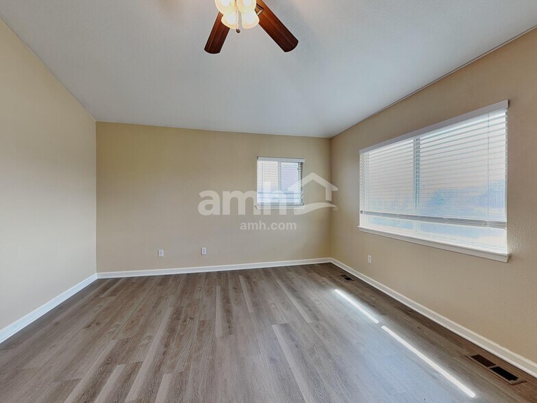 Building Photo - 9742 Jasper Dr