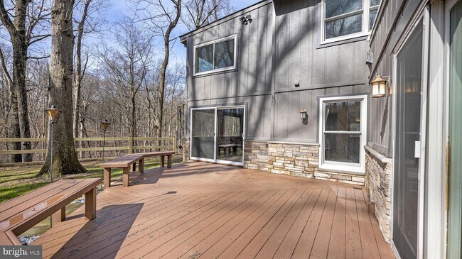 Building Photo - 11450 Game Preserve Rd