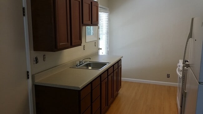 Building Photo - Charming Sunnyvale Home with Private Yard – Prime Location!