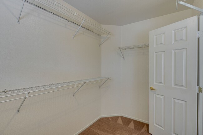 Building Photo - Beautiful 3-Bedroom Home In Summerlin!