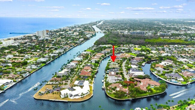 Building Photo - 396 E Coconut Palm Rd