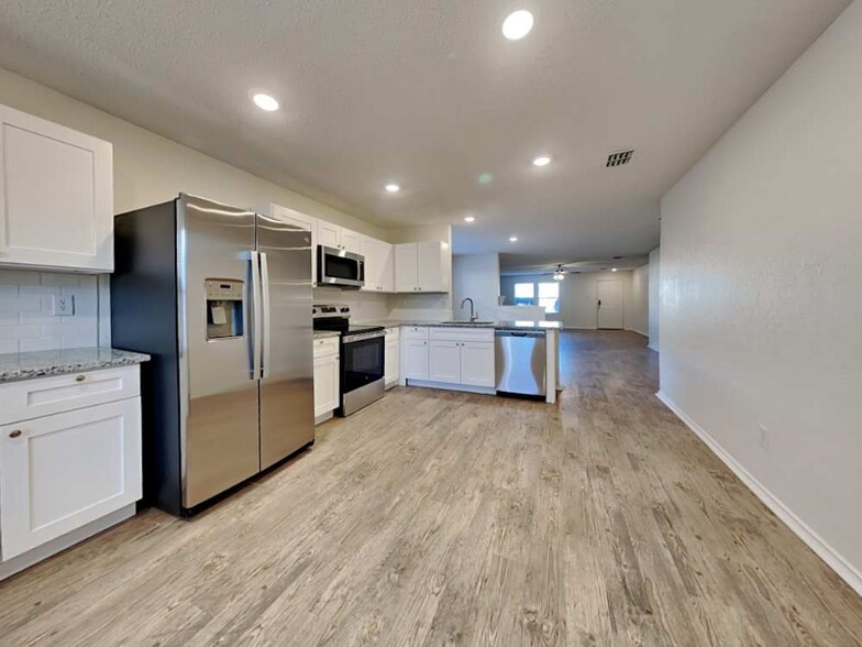 Building Photo - 3912 Fox Run Dr