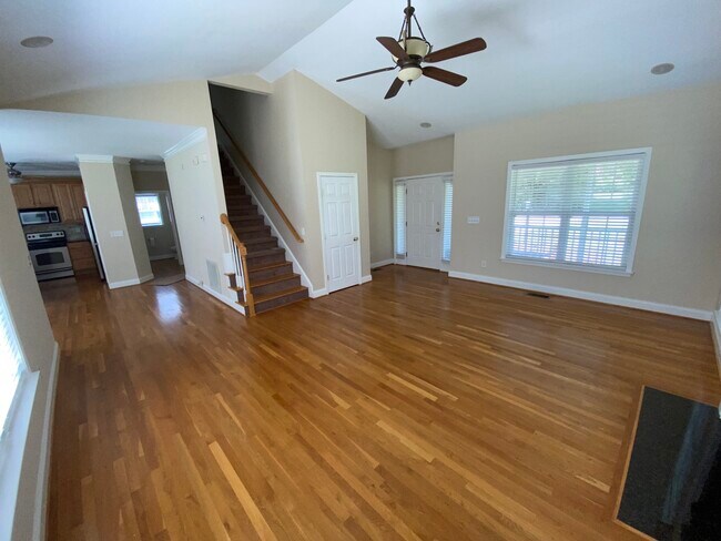 Building Photo - 100 Savannah Meadows Dr