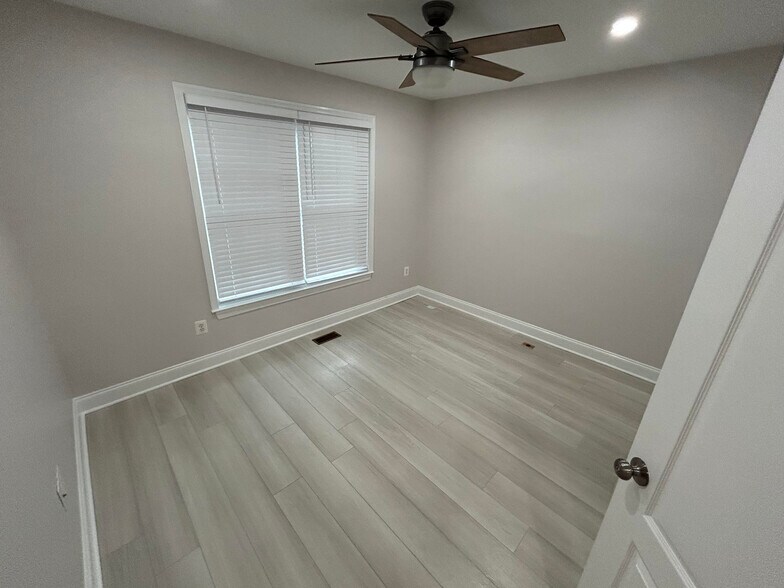 Building Photo - 640 Orchard Ridge Dr
