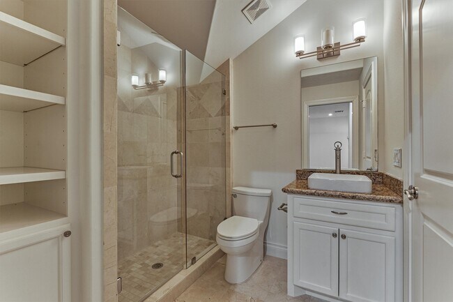 Building Photo - 11 Olmstead Row