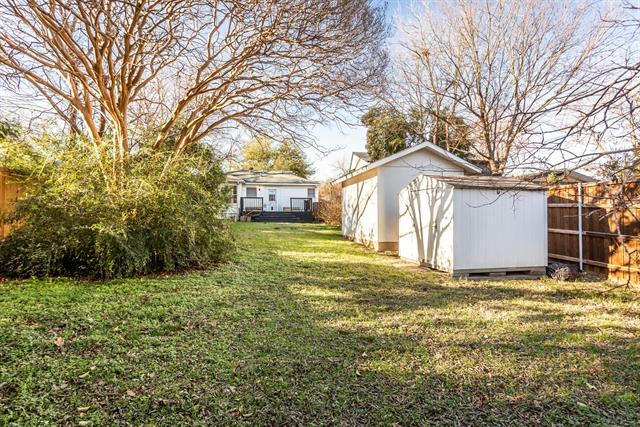 Building Photo - 8642 Daytonia Ave