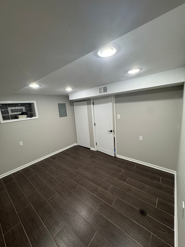 Building Photo - 6525 W 63rd Pl