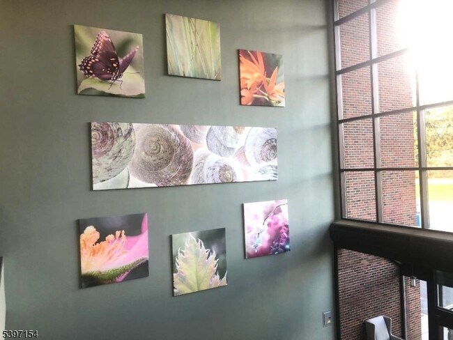 Building Photo - 16 Pocono Rd