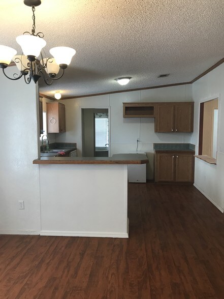 Primary Photo - 11839 Bay Pl