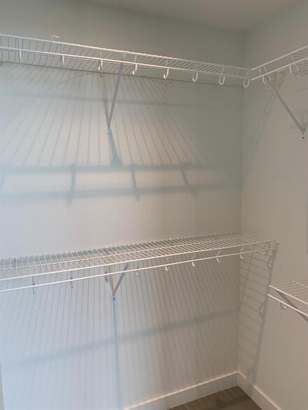 Building Photo - 1600 NE 1st Ave