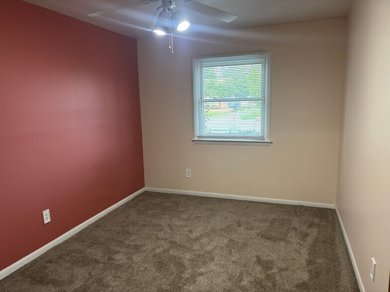 Building Photo - 117 Harrington Ave